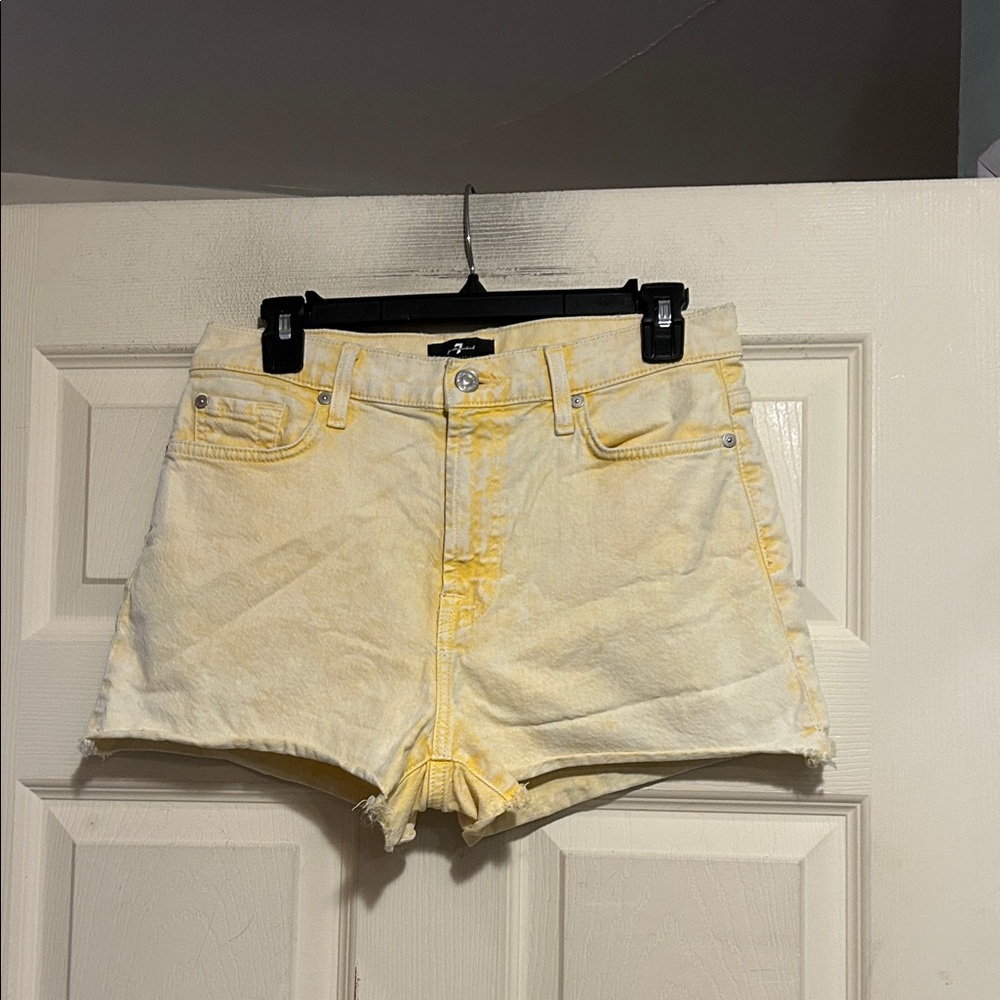 7 For All Mankind Shorts Size 29 Yellow